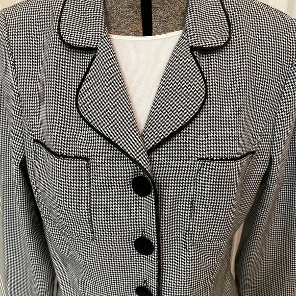 ALL THAT JAZZ HOUNDSTOOTH BLACK AND WHITE TWO PIECE VTG SUIT, JUNIOR SIZE 13/14. - Picture 2 of 14